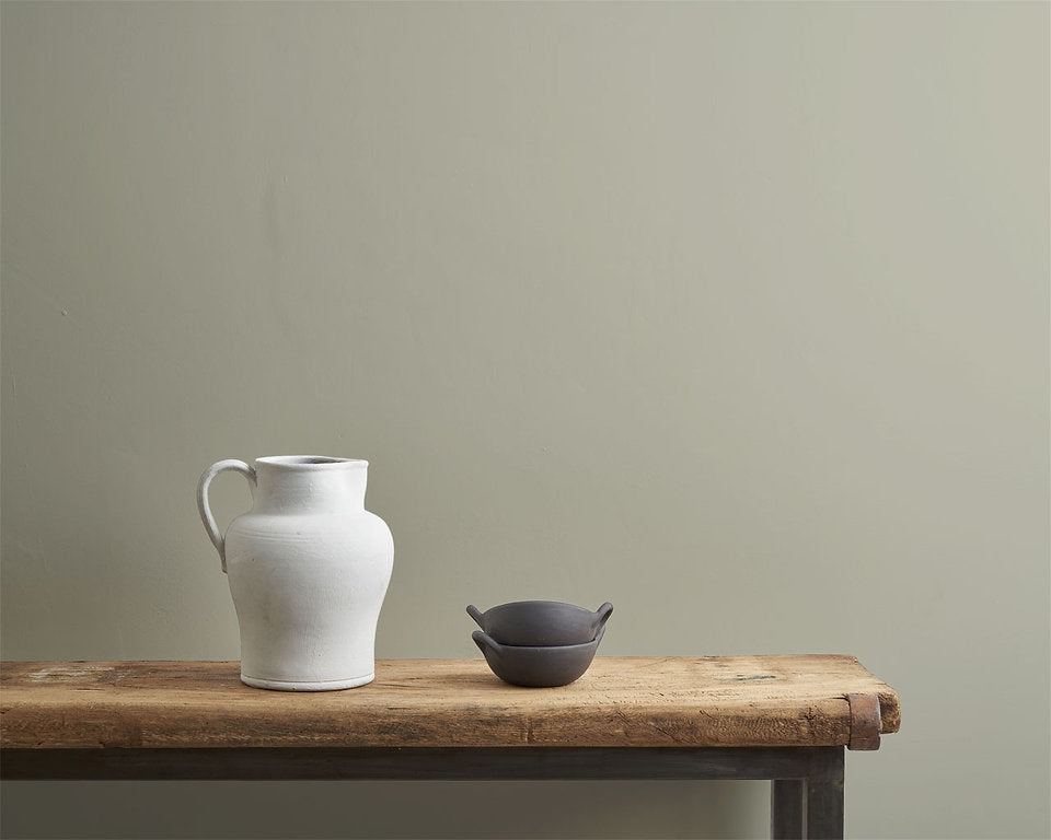 Costwold Green Annie Sloan Wall Paint